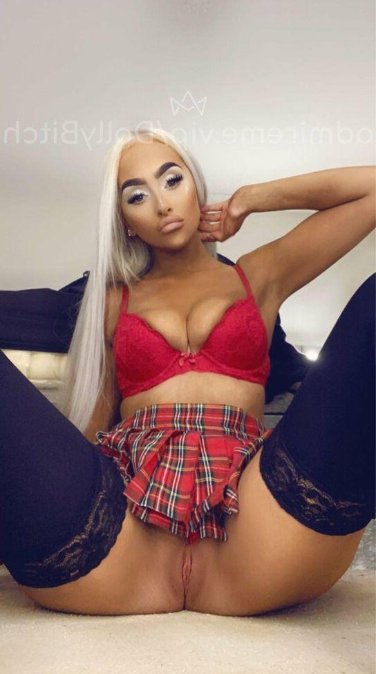 25P Georgia Simpson nude