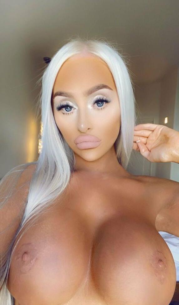 25P Georgia Simpson nude