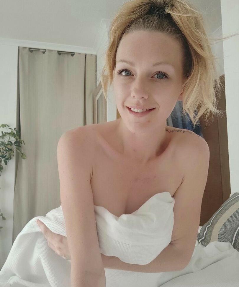 24P Polly Kendall nude