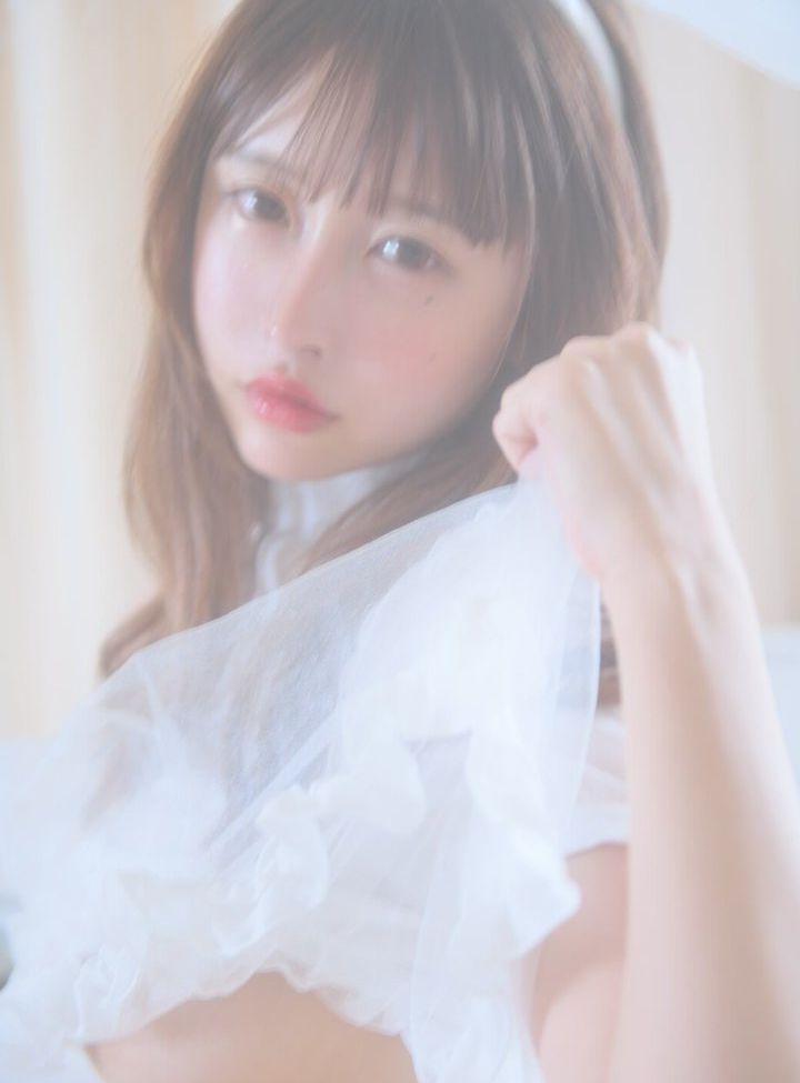 13P Unpai3 nude