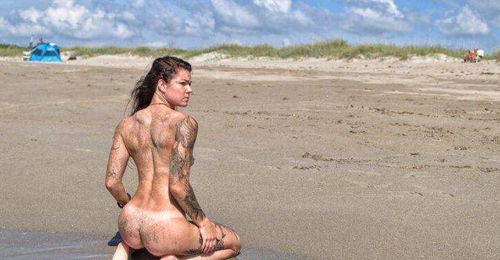 25P AmericanKat nude