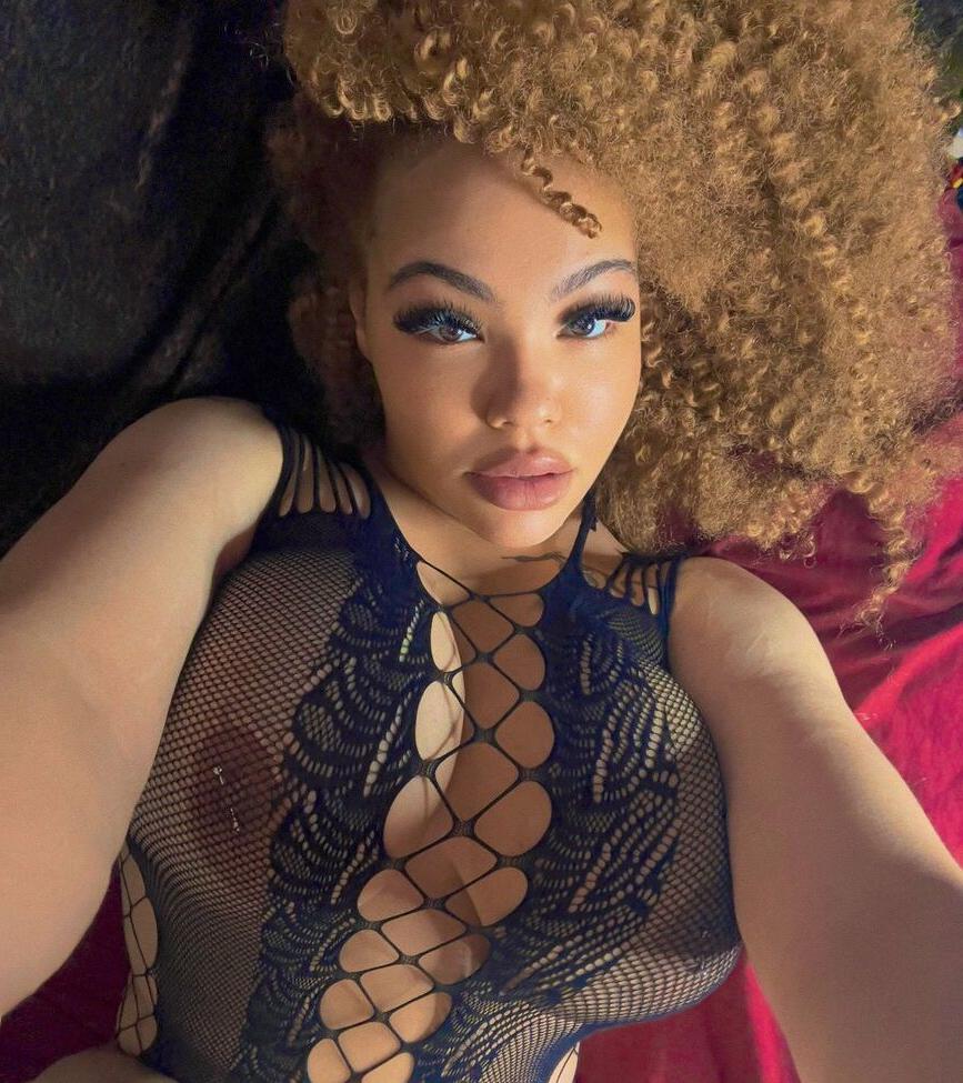 11P Mightytee nude