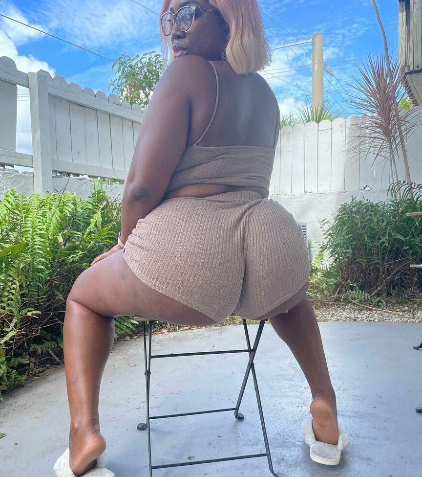 21P MaseratiXXX nude