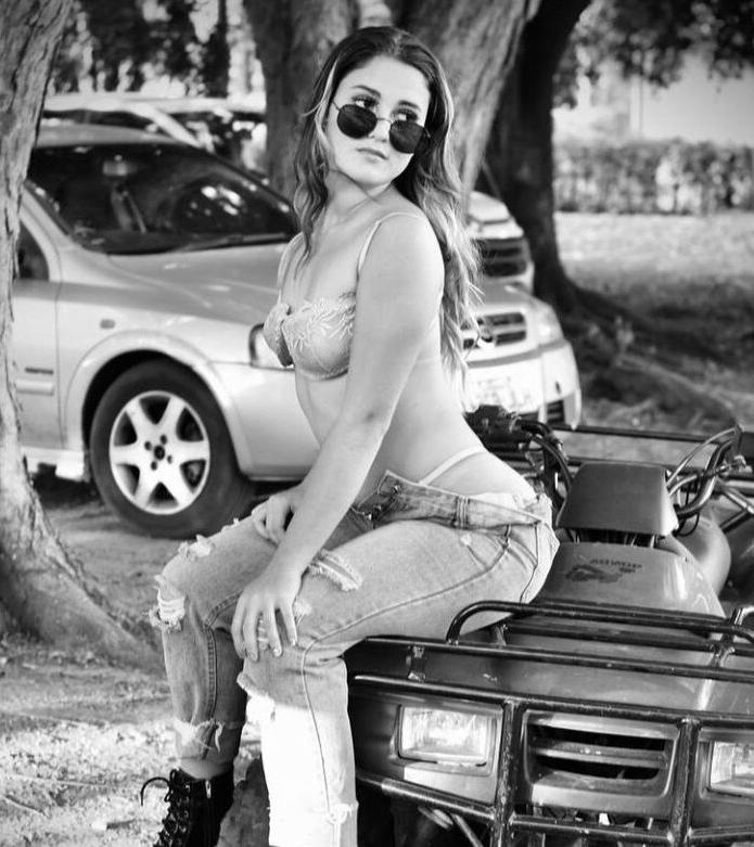 8P Amadoras Comuns nude