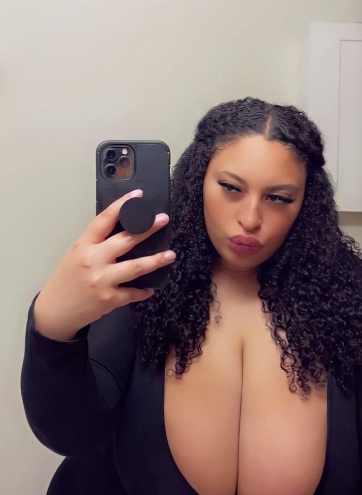 23P Thegirlofyourdreamz nude