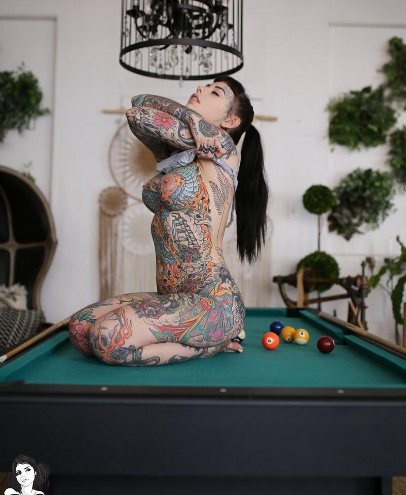 25P Tiger Lilly Suicide nude