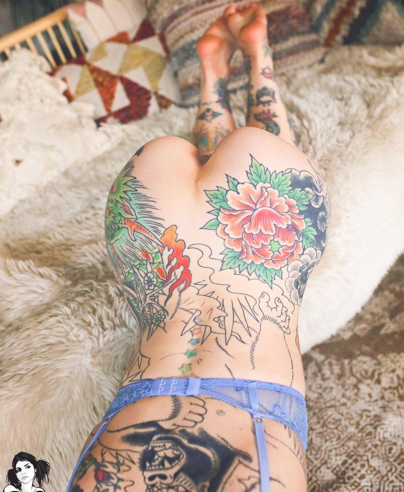 25P Tiger Lilly Suicide nude