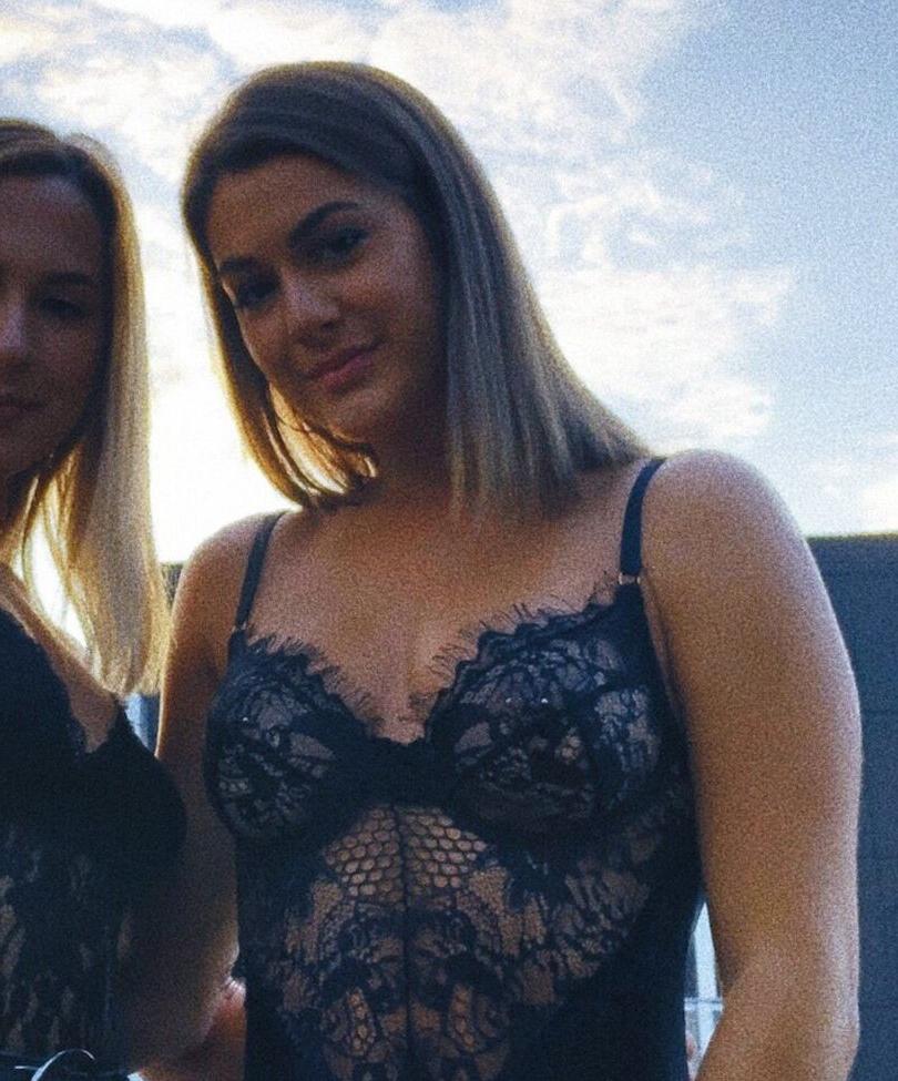 5P Maria Fiore nude