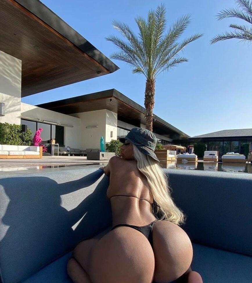 15P Clermont Twins nude