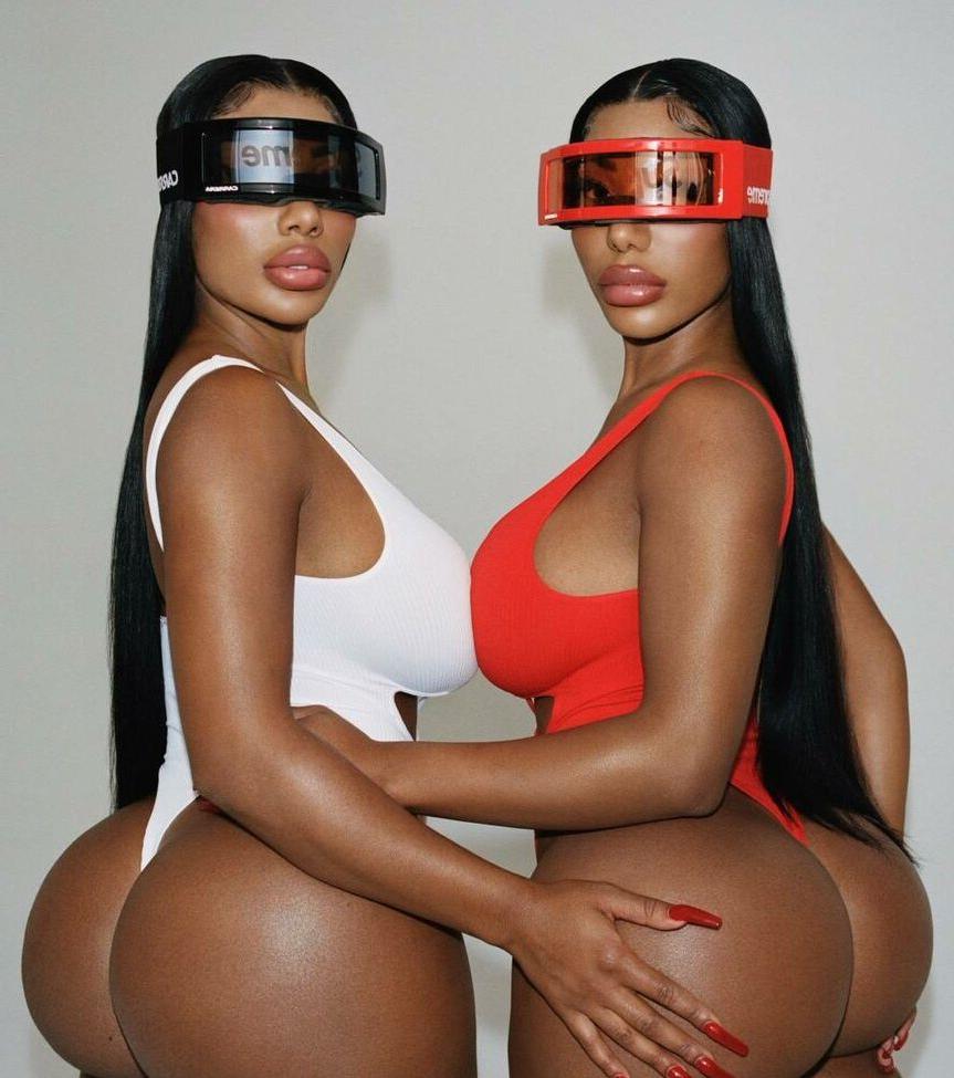 15P Clermont Twins nude