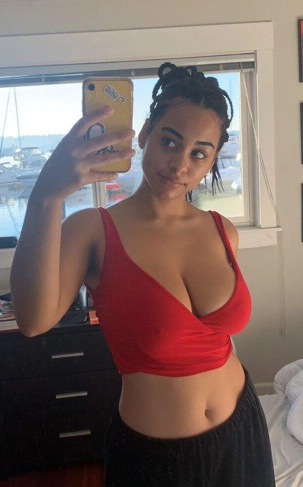 25P Raina Morris nude