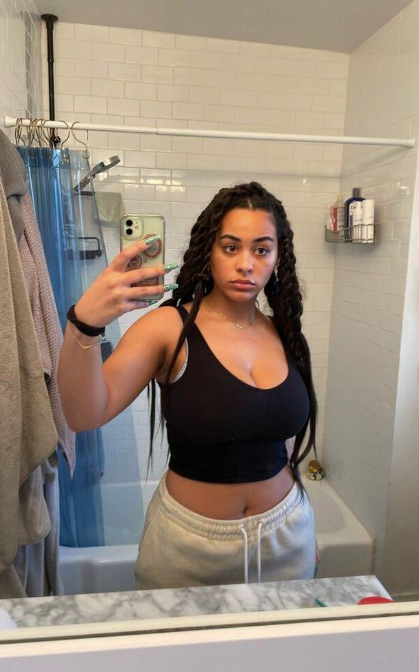 25P Raina Morris nude