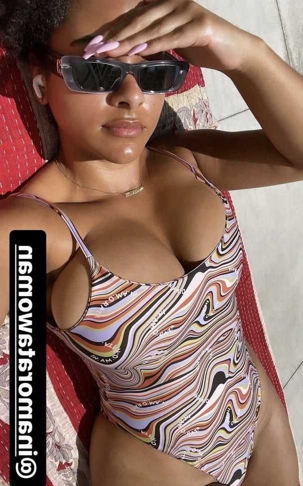 25P Raina Morris nude