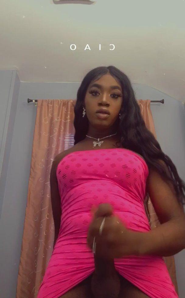 9P TsGiGi nude