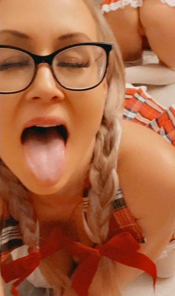 20P Alessandra Romanova nude