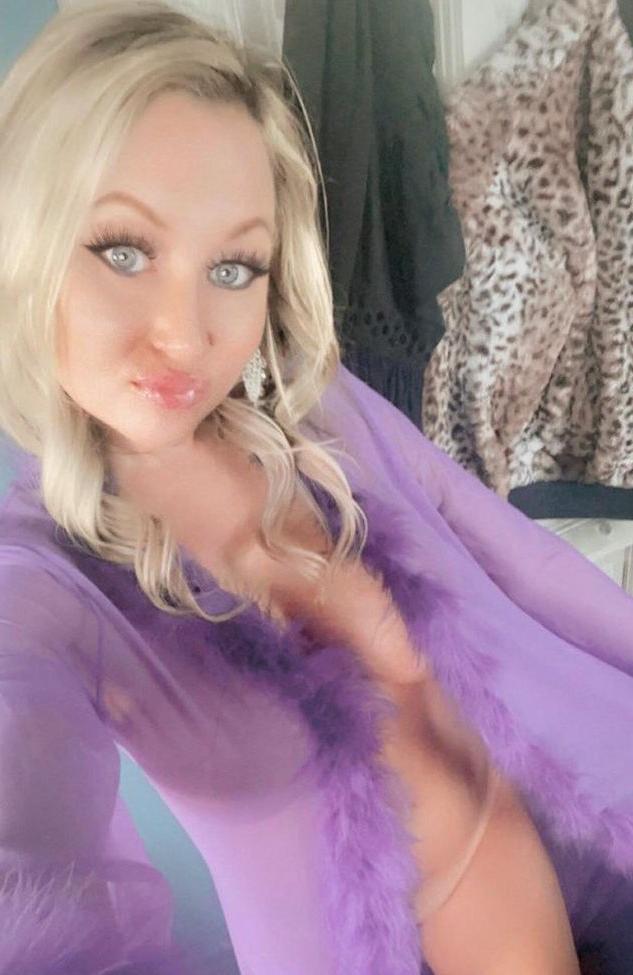 20P Alessandra Romanova nude