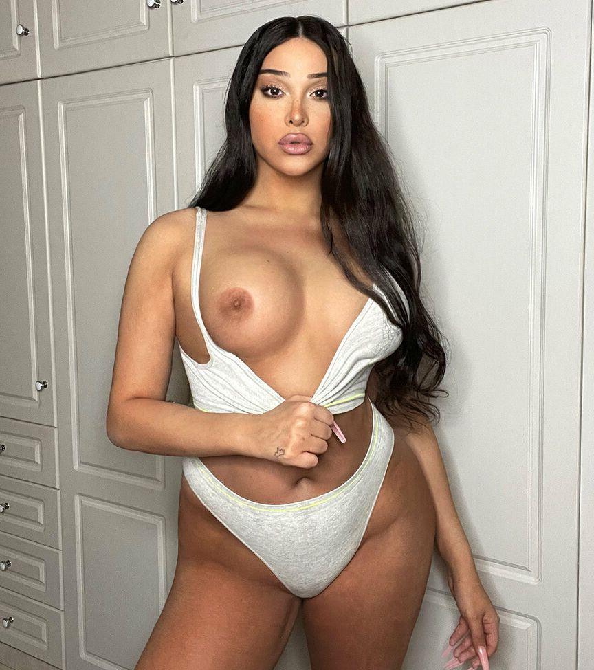 25P Ilialeya nude