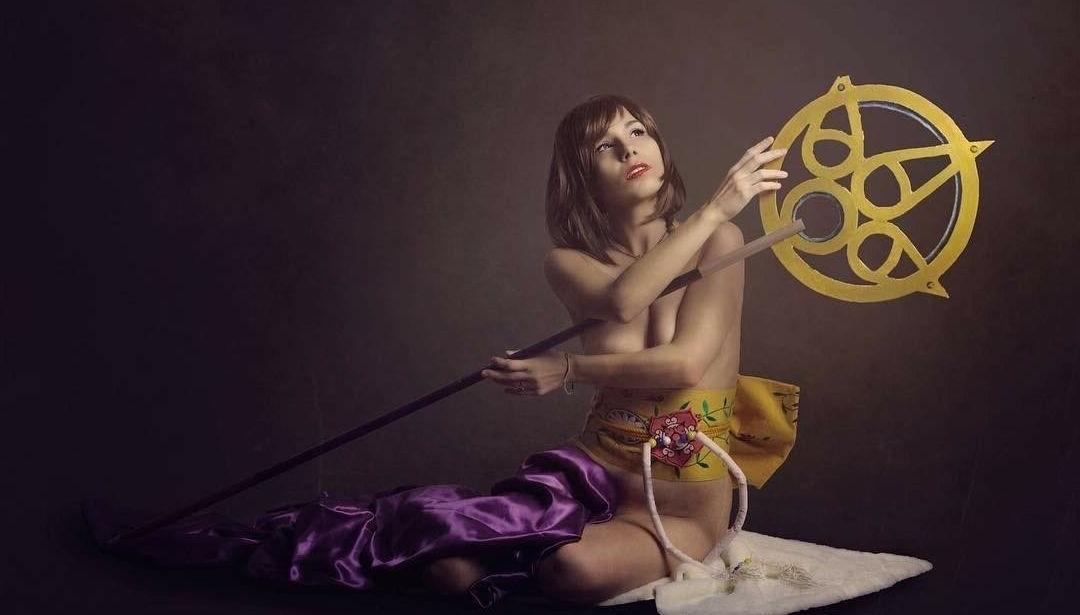 13P Yunie Lannister nude