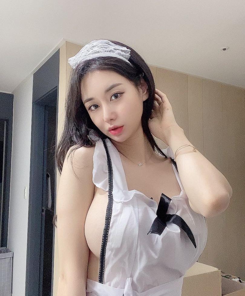 25P Candyseul nude
