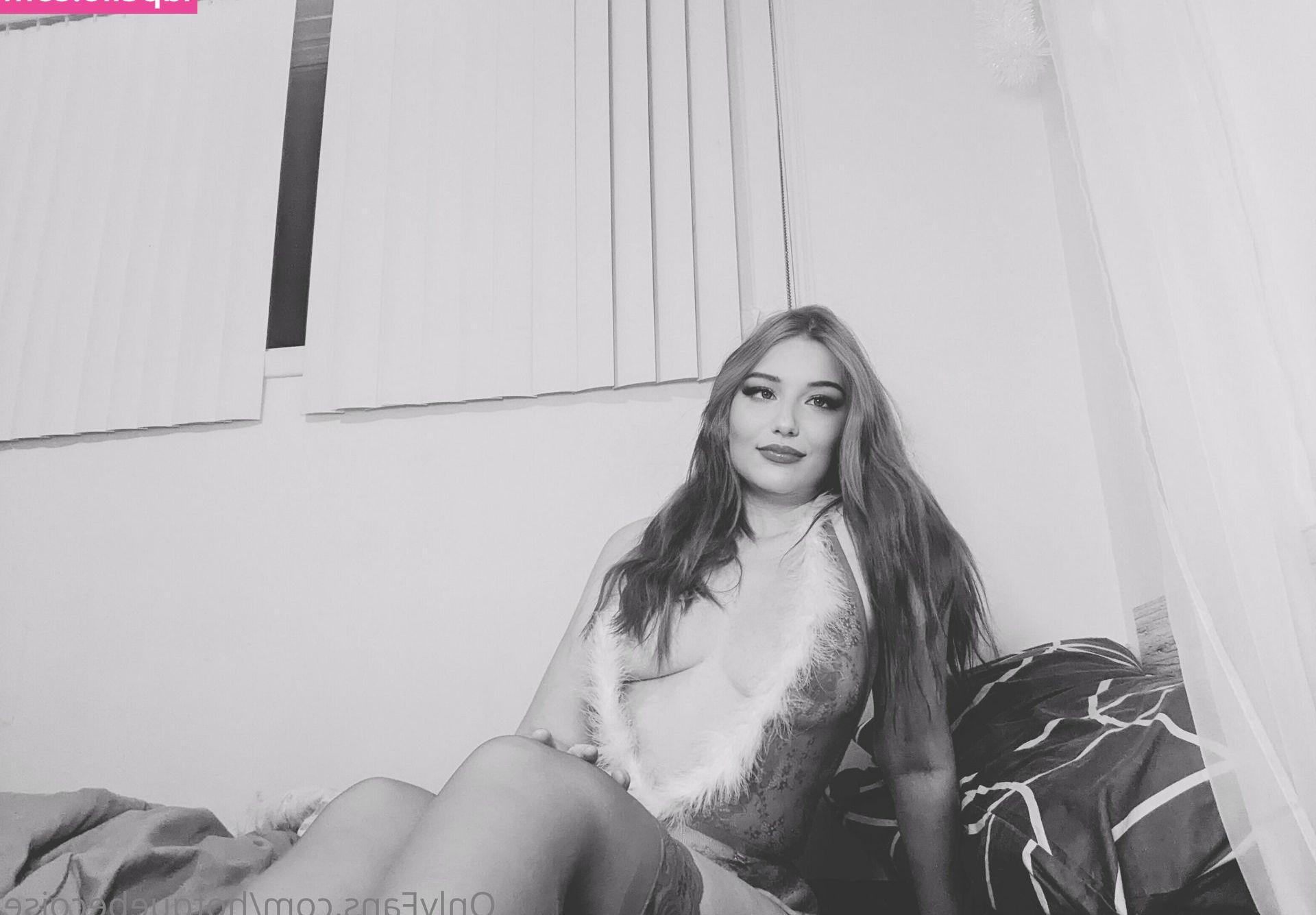 25P Delphine nude