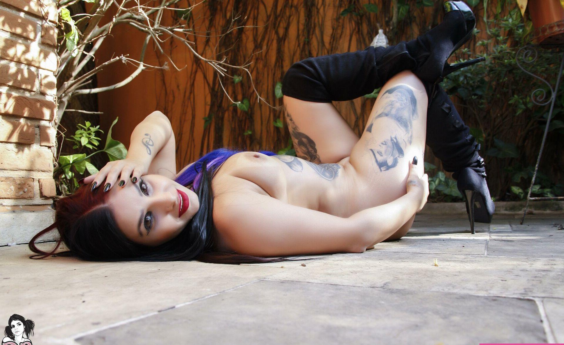 18P Lidryem Suicide nude