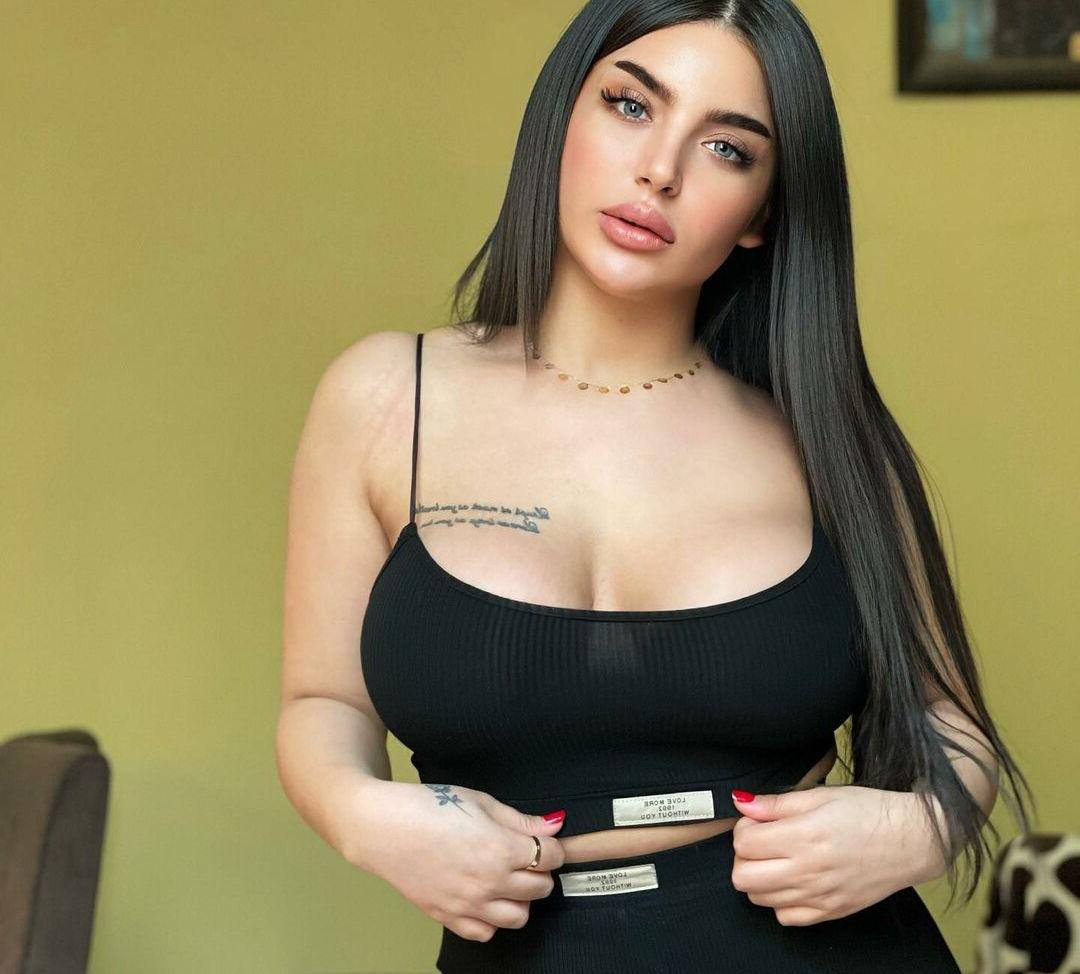 14P Wejdan Benarous nude