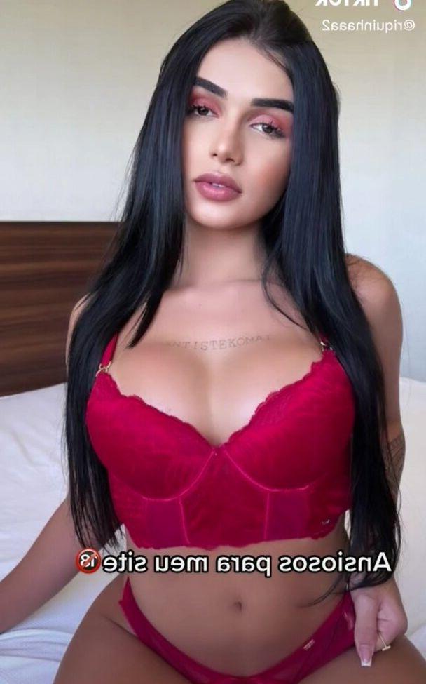 16P Riquinha nude