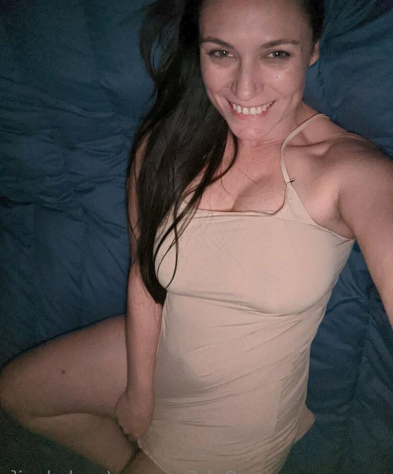 25P Mydadswife nude