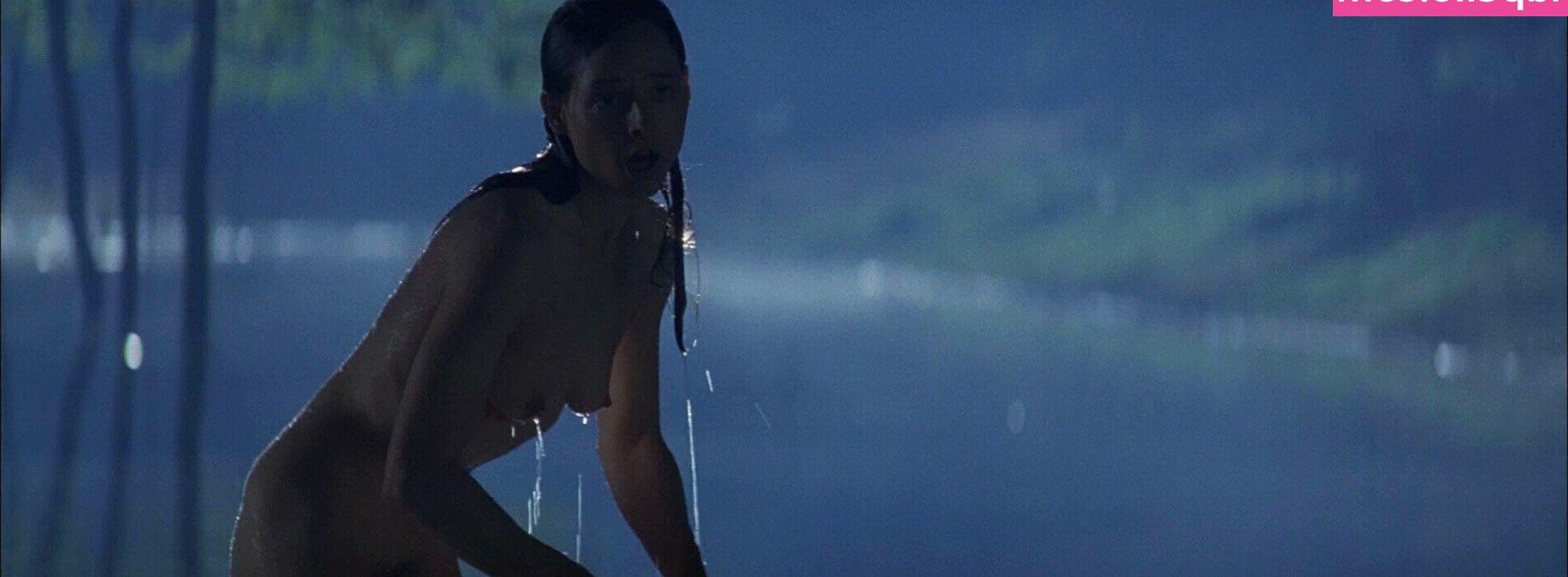 23P Jodie Foster nude