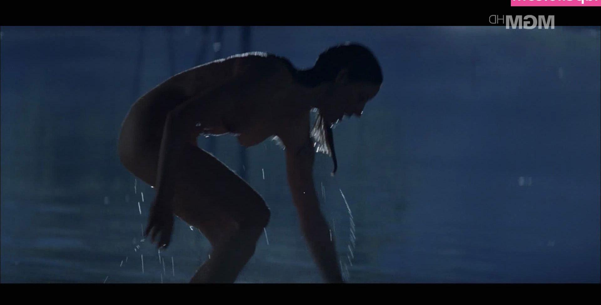 23P Jodie Foster nude