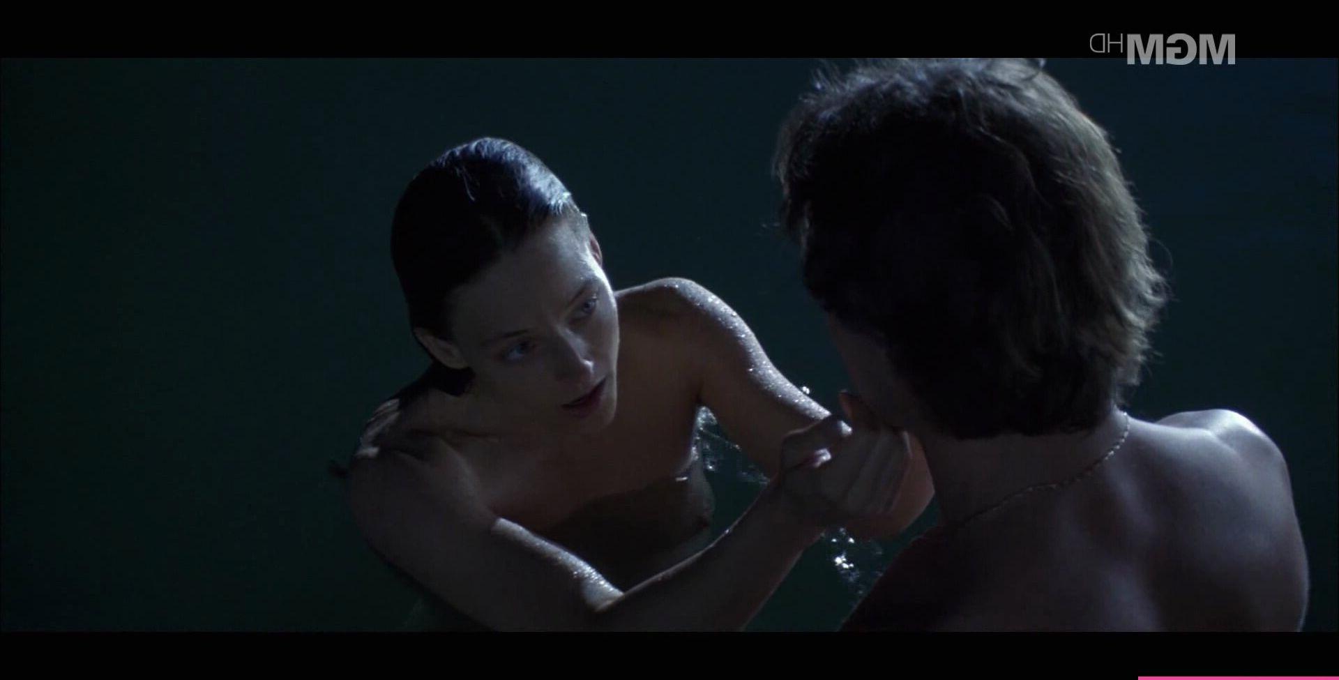 23P Jodie Foster nude