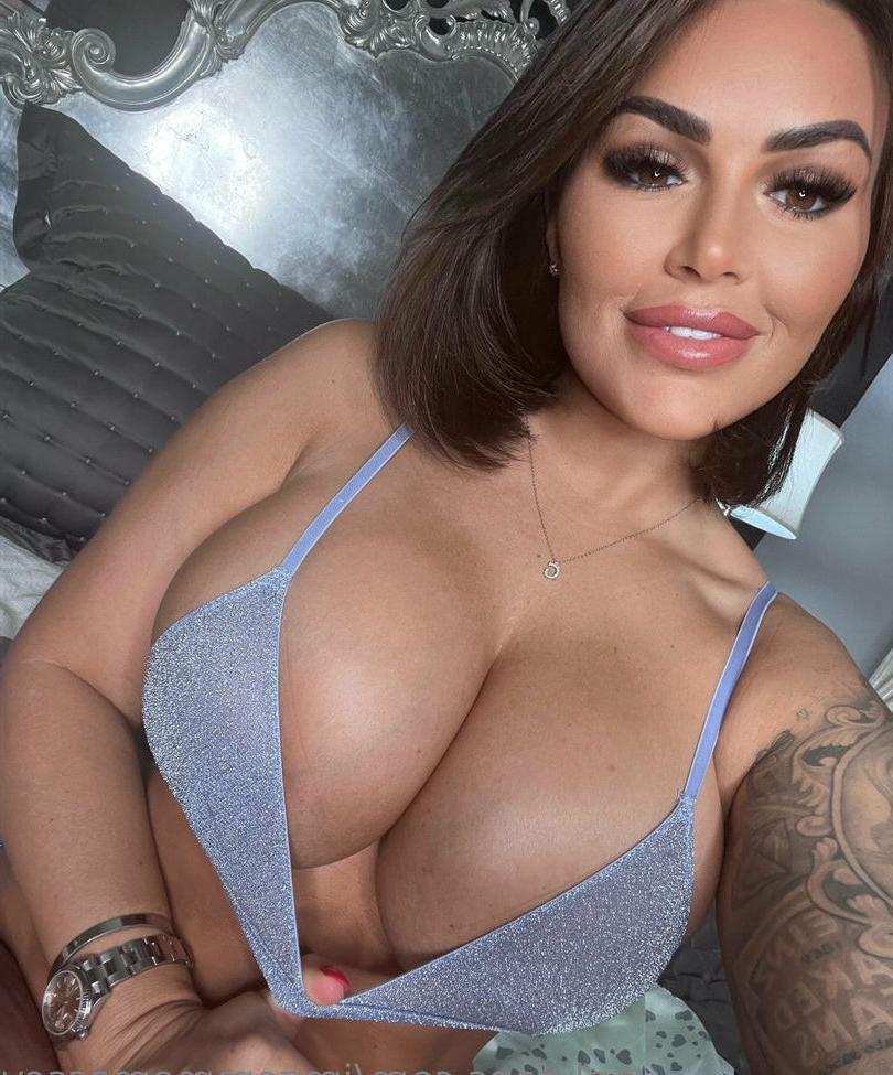 25P Gemma Massey nude