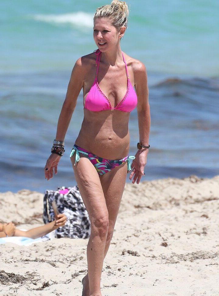 25P Tara Reid nude