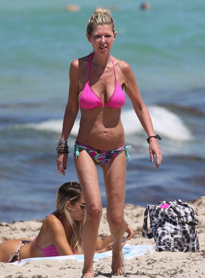 25P Tara Reid nude