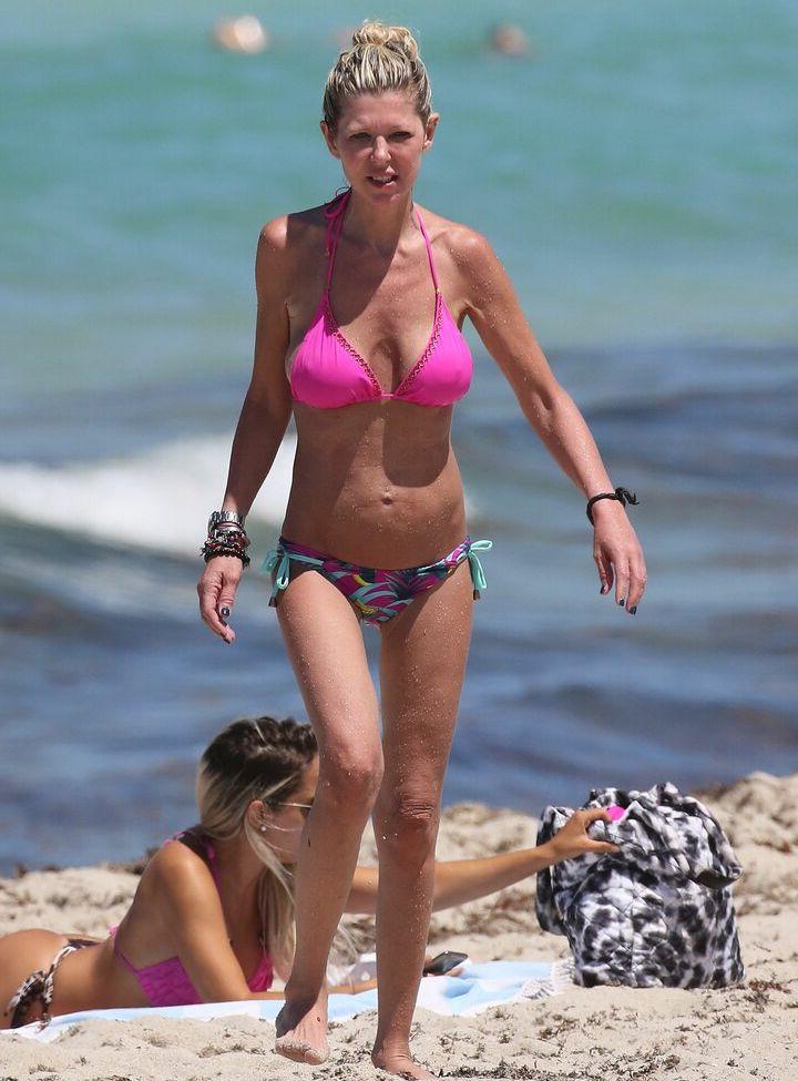 25P Tara Reid nude