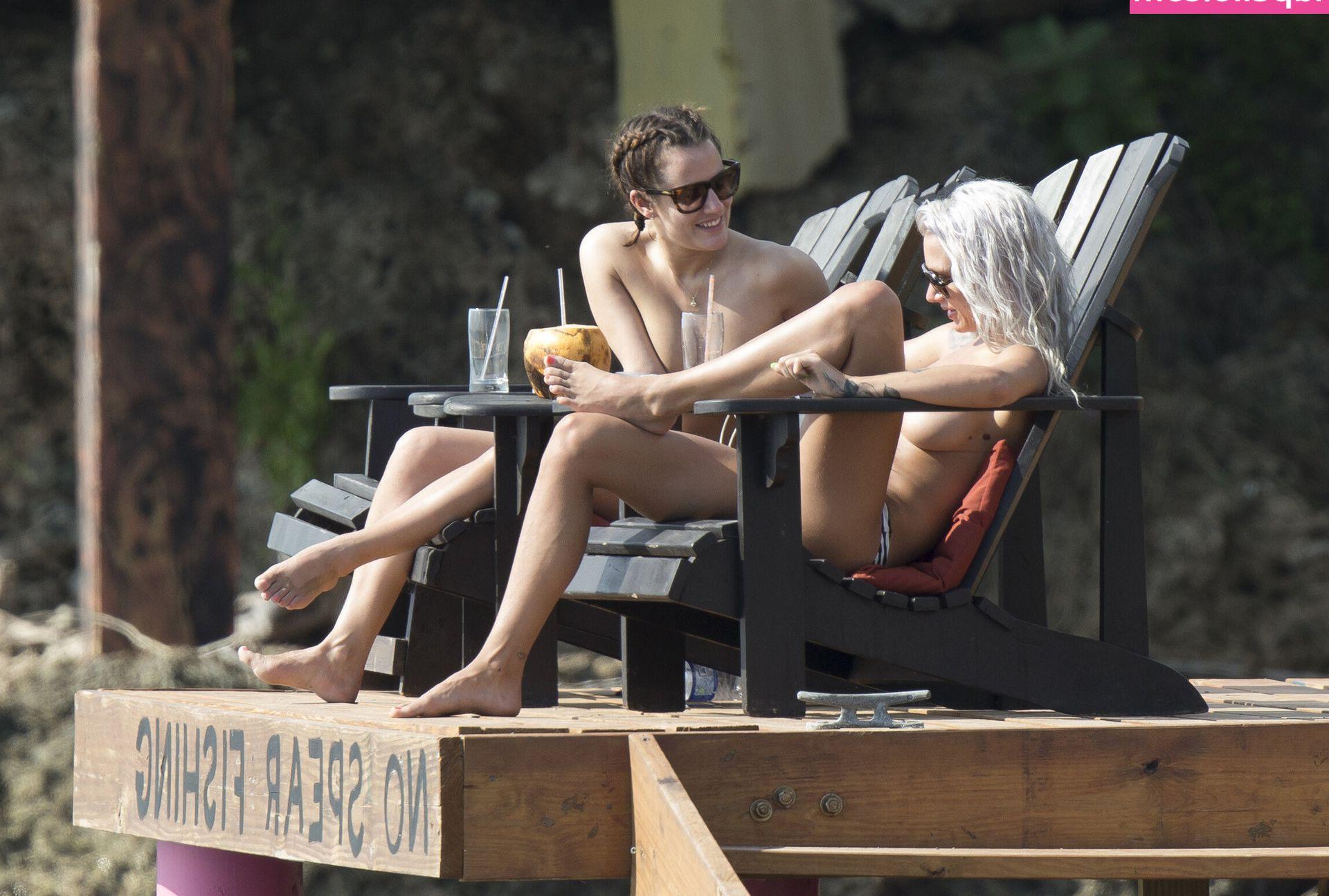 25P Caroline Flack nude