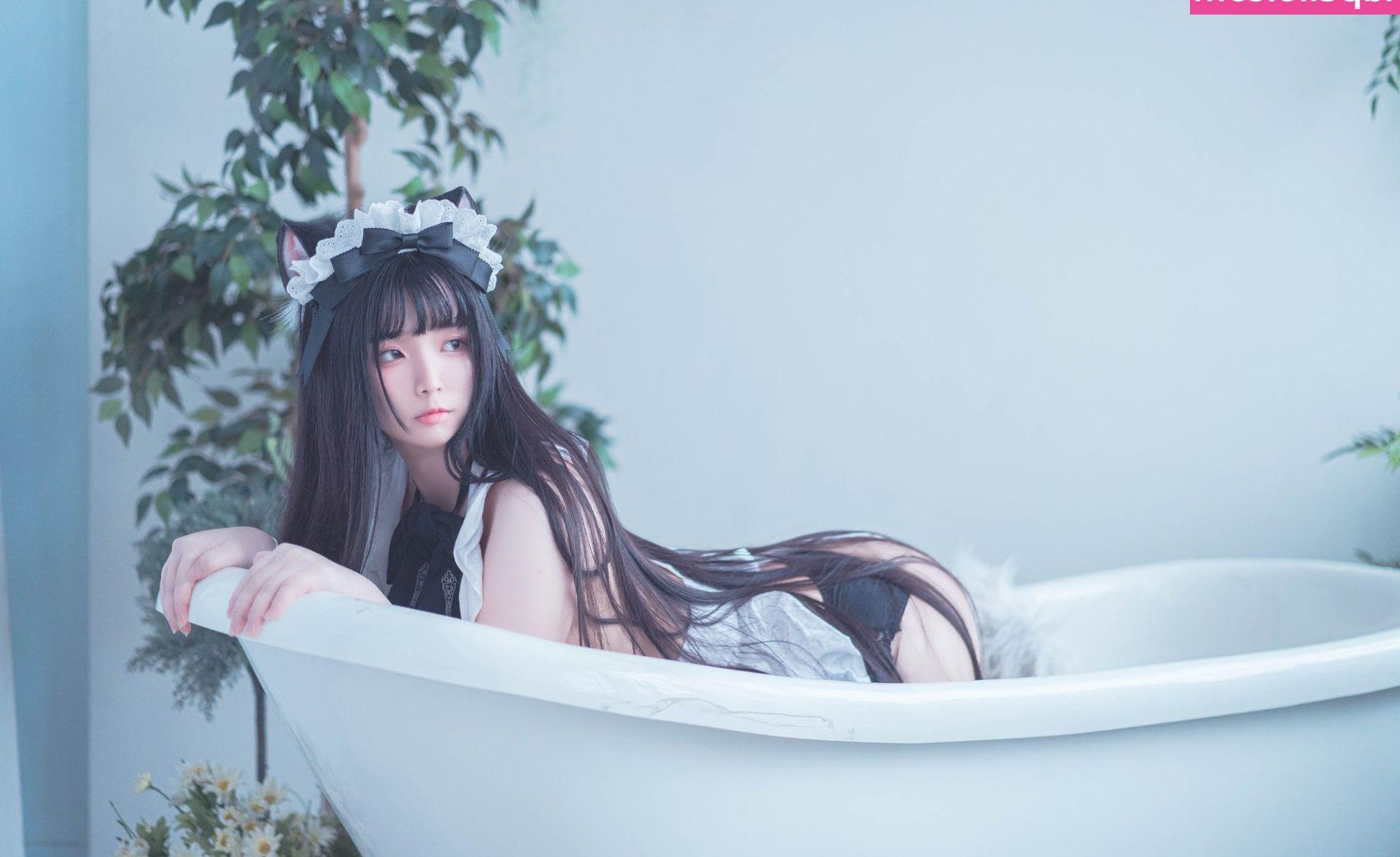 18P Raku66666 nude