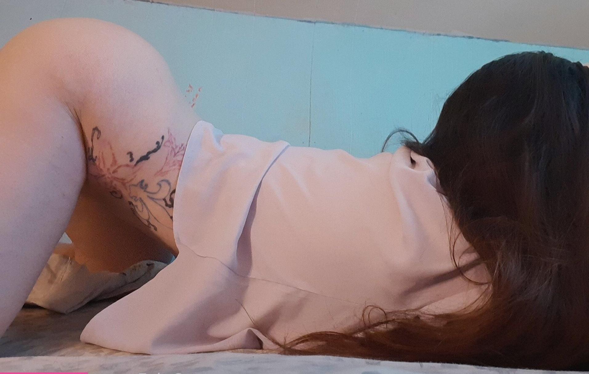 25P Junie Dyana nude