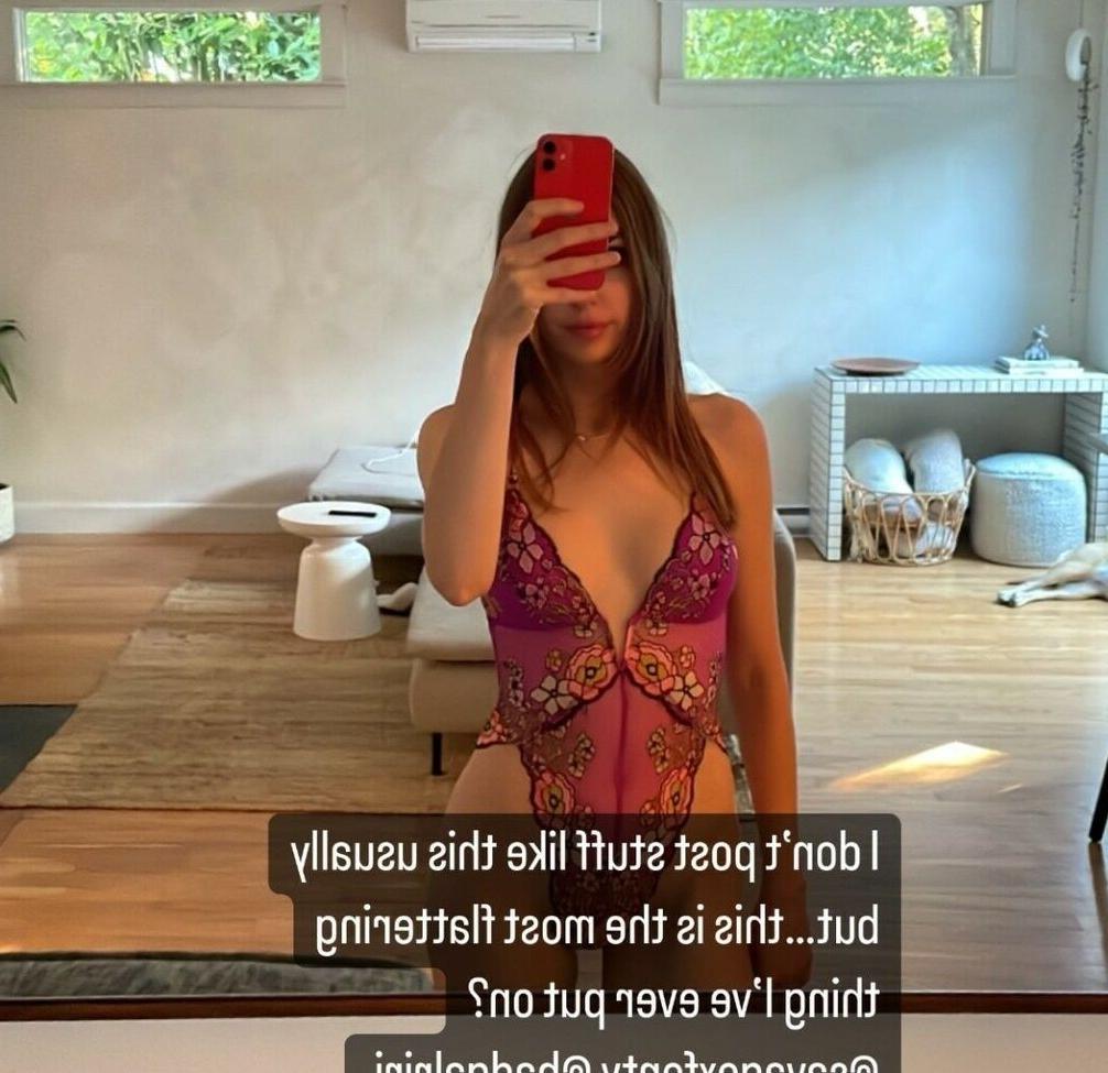 19P Michelle Mylett nude