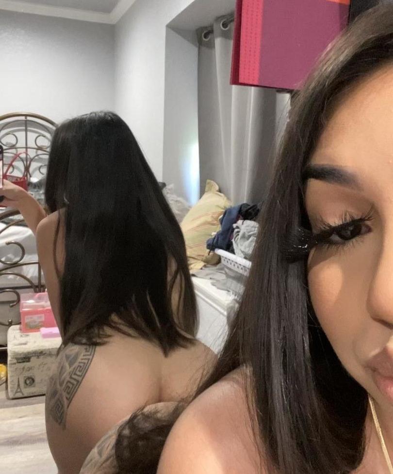 25P Therealbarbiana nude