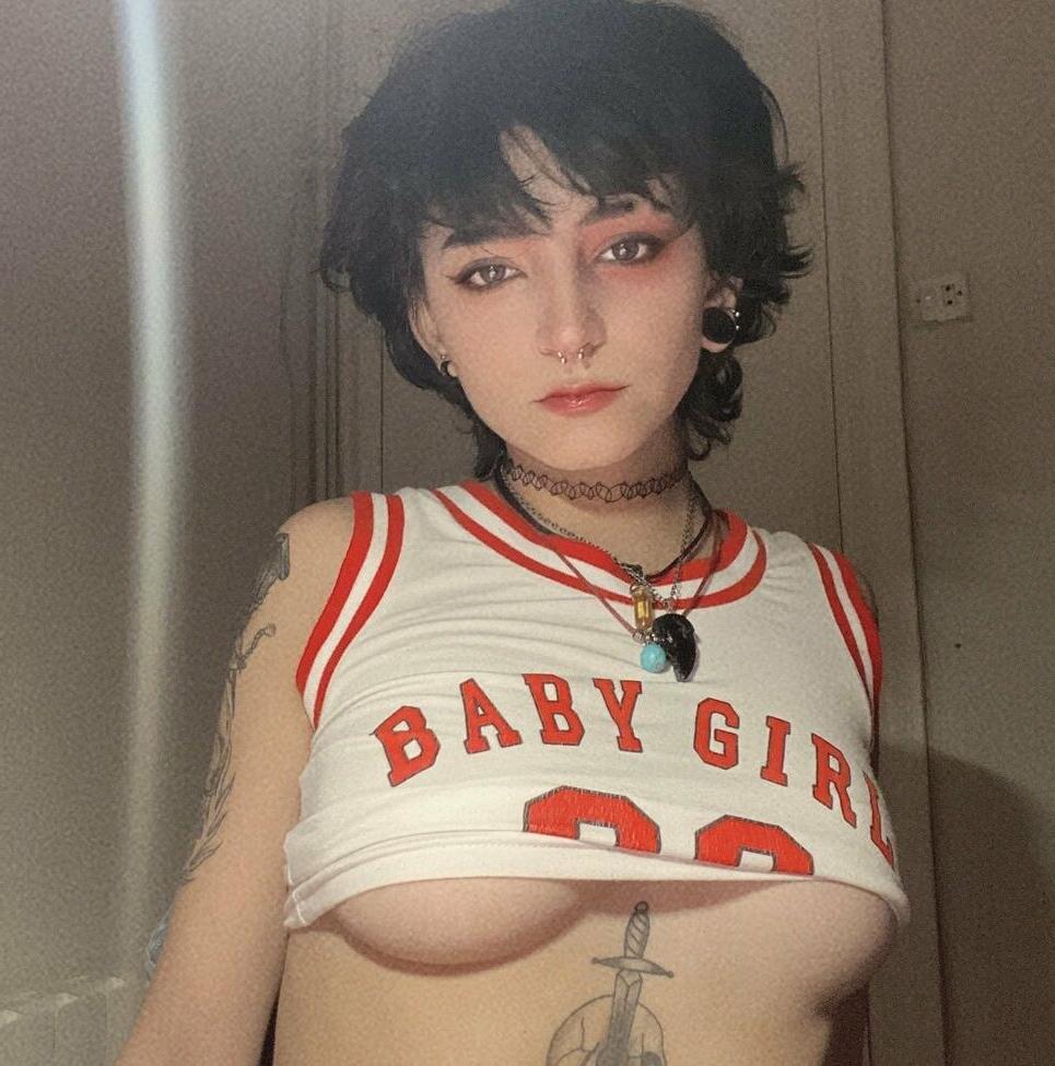 25P Covergore.666 nude