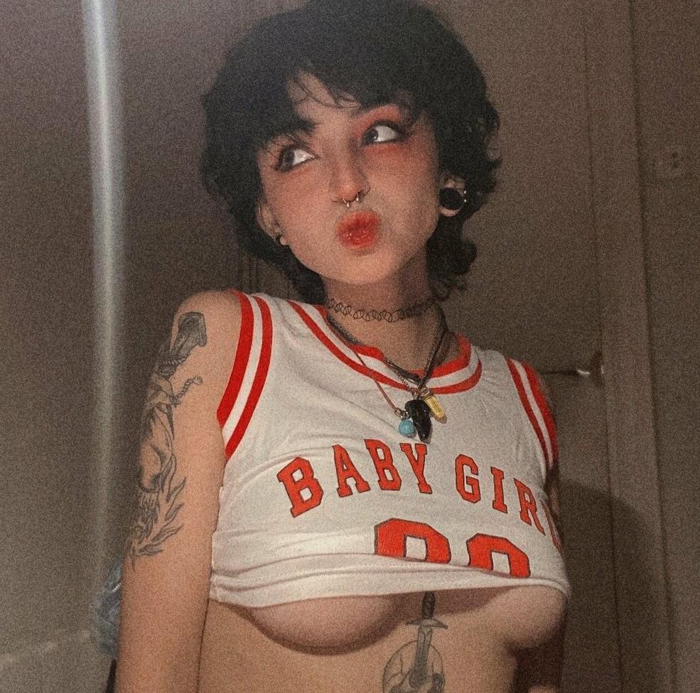 25P Covergore.666 nude