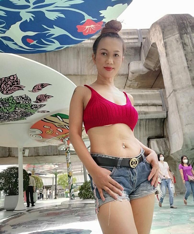 16P Thai Milf Rita nude