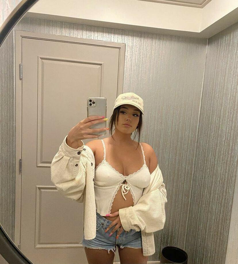 25P Brynnemarie nude