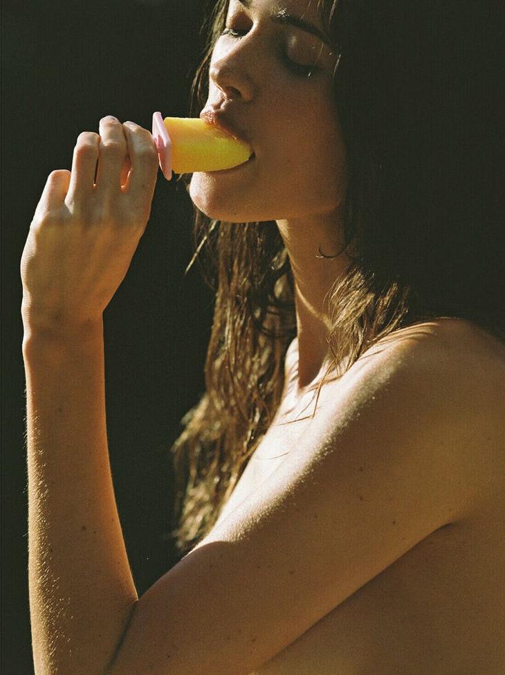 13P Sofía Reynal nude