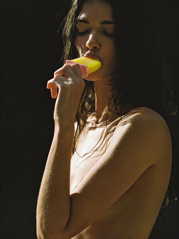 13P Sofía Reynal nude