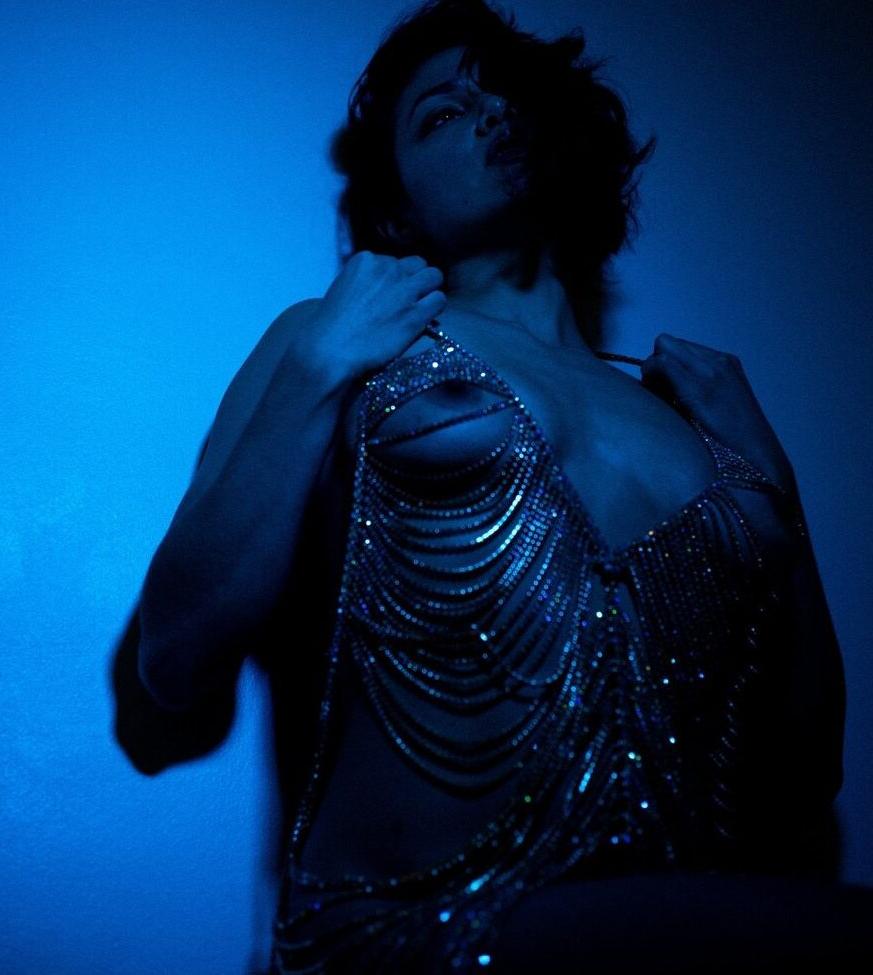 23P Mar Marmad nude