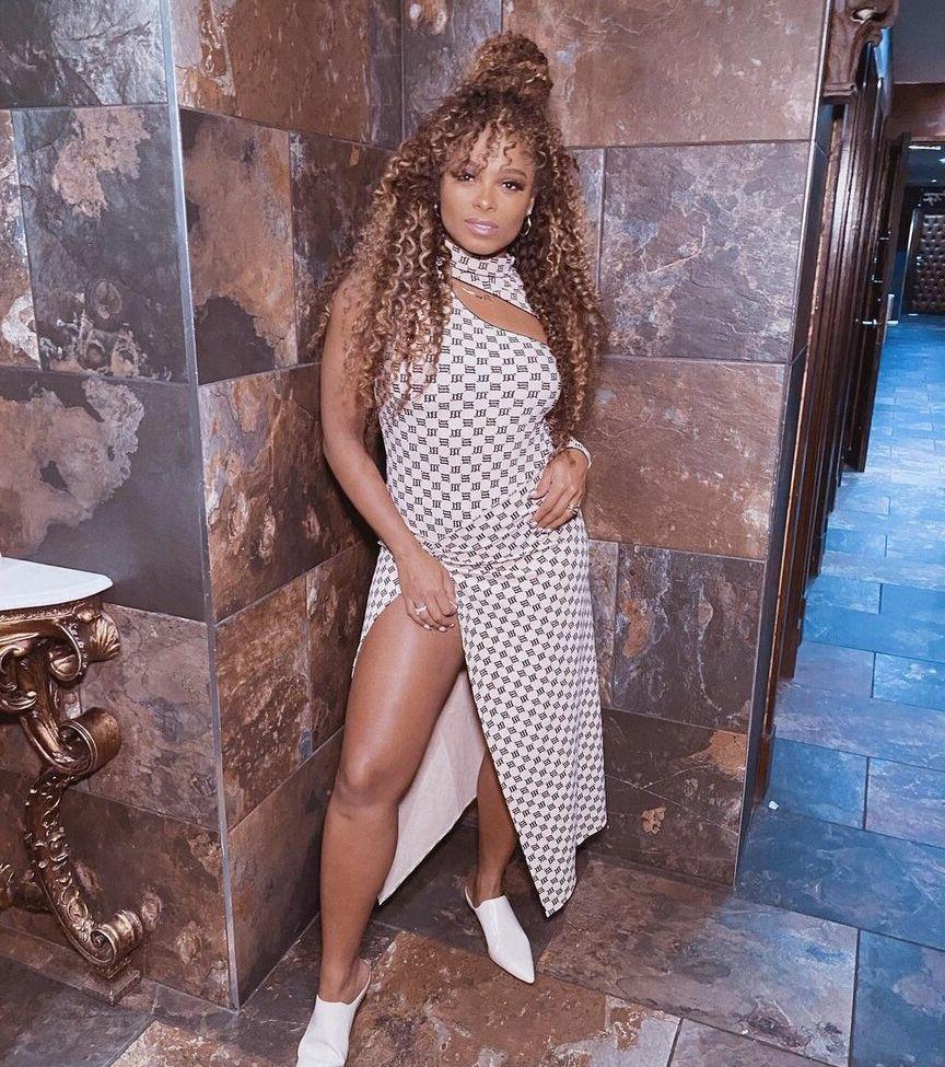 25P Fleur East nude