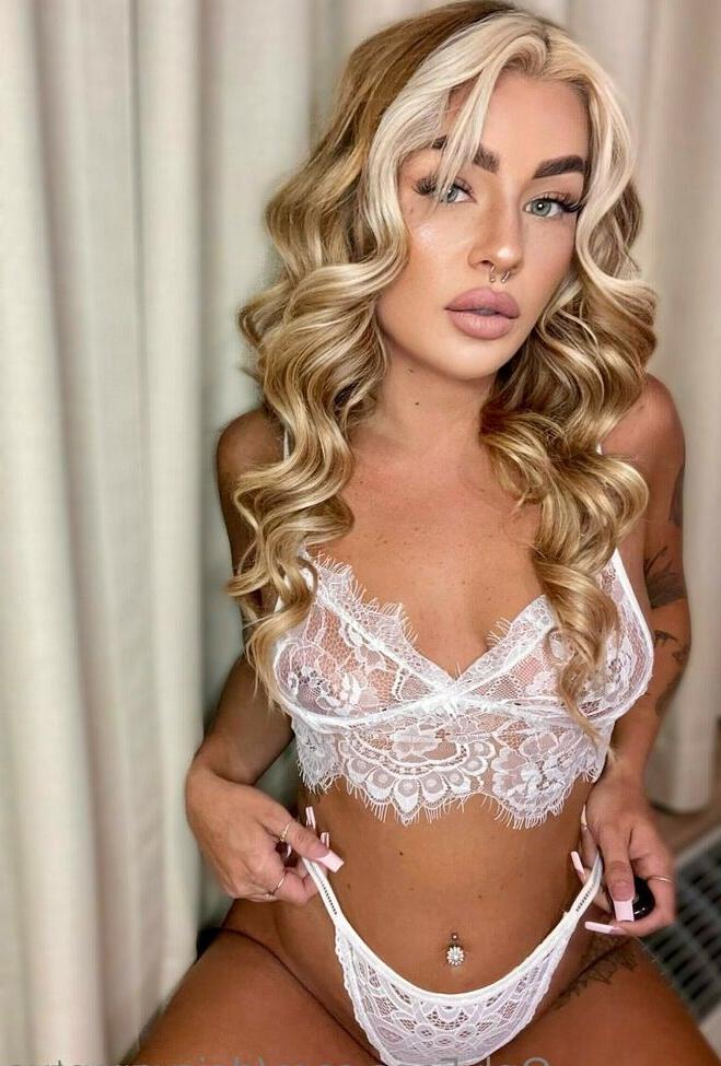 11P Daisygrantxo nude