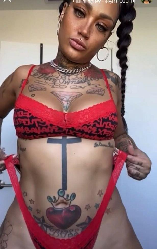 25P Donna Lombardi nude